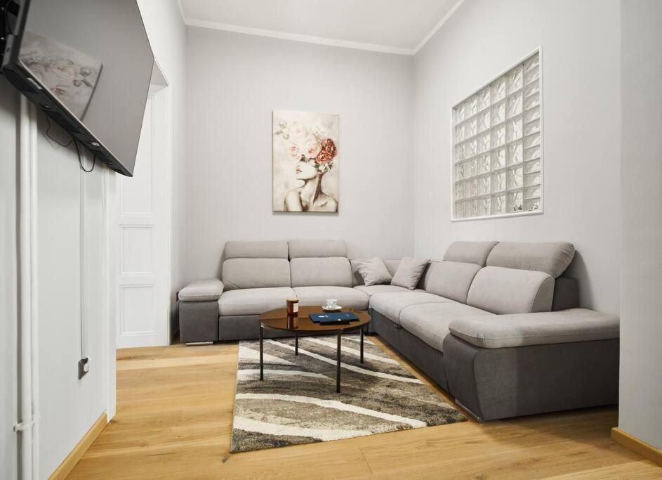 City Twenty 2Bdr Apartment By Irundo Zagreb Exterior foto